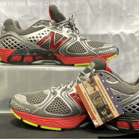 New Balance Men's Gray and Red Athletic Shoes - Picture 3 of 6